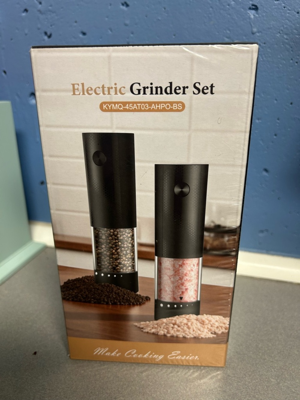 Electric Grinder Set - Black Automatic Salt and Pepper Mills